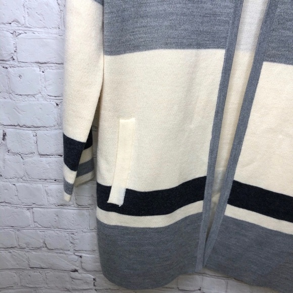 Adrienne Vittadini Open Front Striped Cardigan Size Small Gray Coatigan - Picture 4 of 9